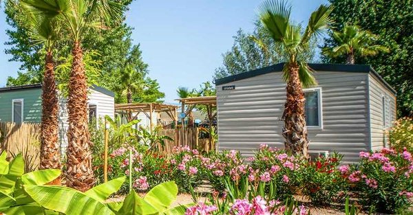 Quand visiter Vias et louer un mobil-home ?