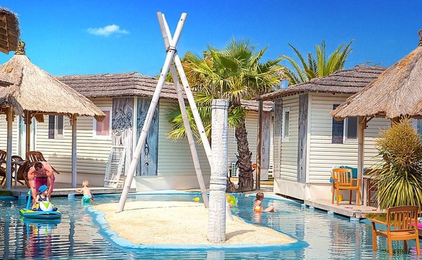 Une comparaison entre le camping et l'hébergement à l'hôtel