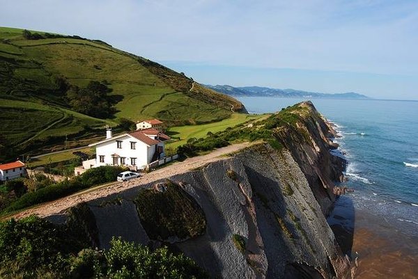 Comment déplacer un mobil home dans un camping au Pays Basque ?